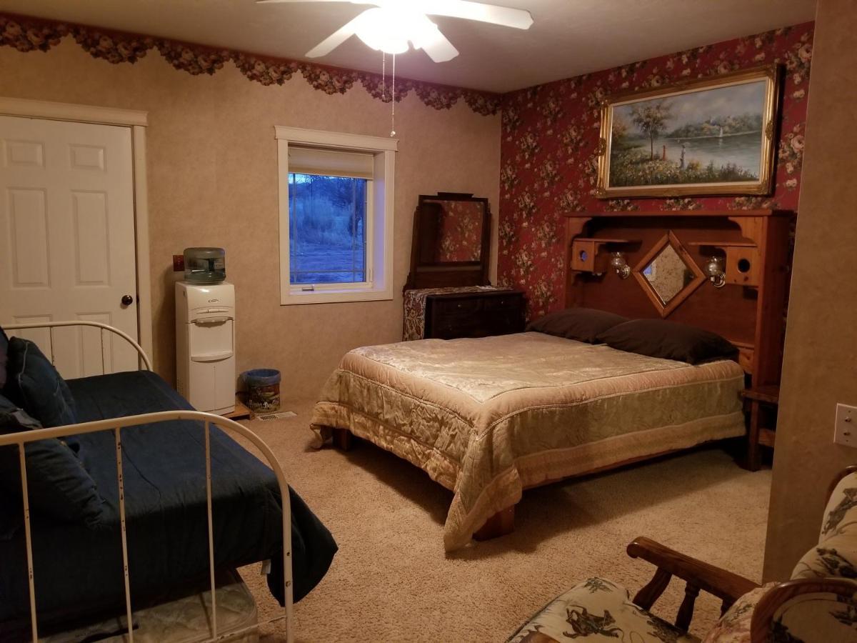 Sunlit Oasis Bed & Breakfast Notom